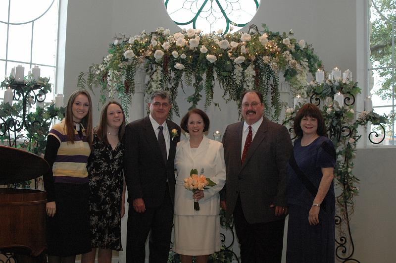 wedding day 044.jpg - 2005 Alyce & Ray's Wedding Day, Arlington, TX - Gretchen, Stephanie, Uncle Ray, Aunt Alyce, Marty & Cathy